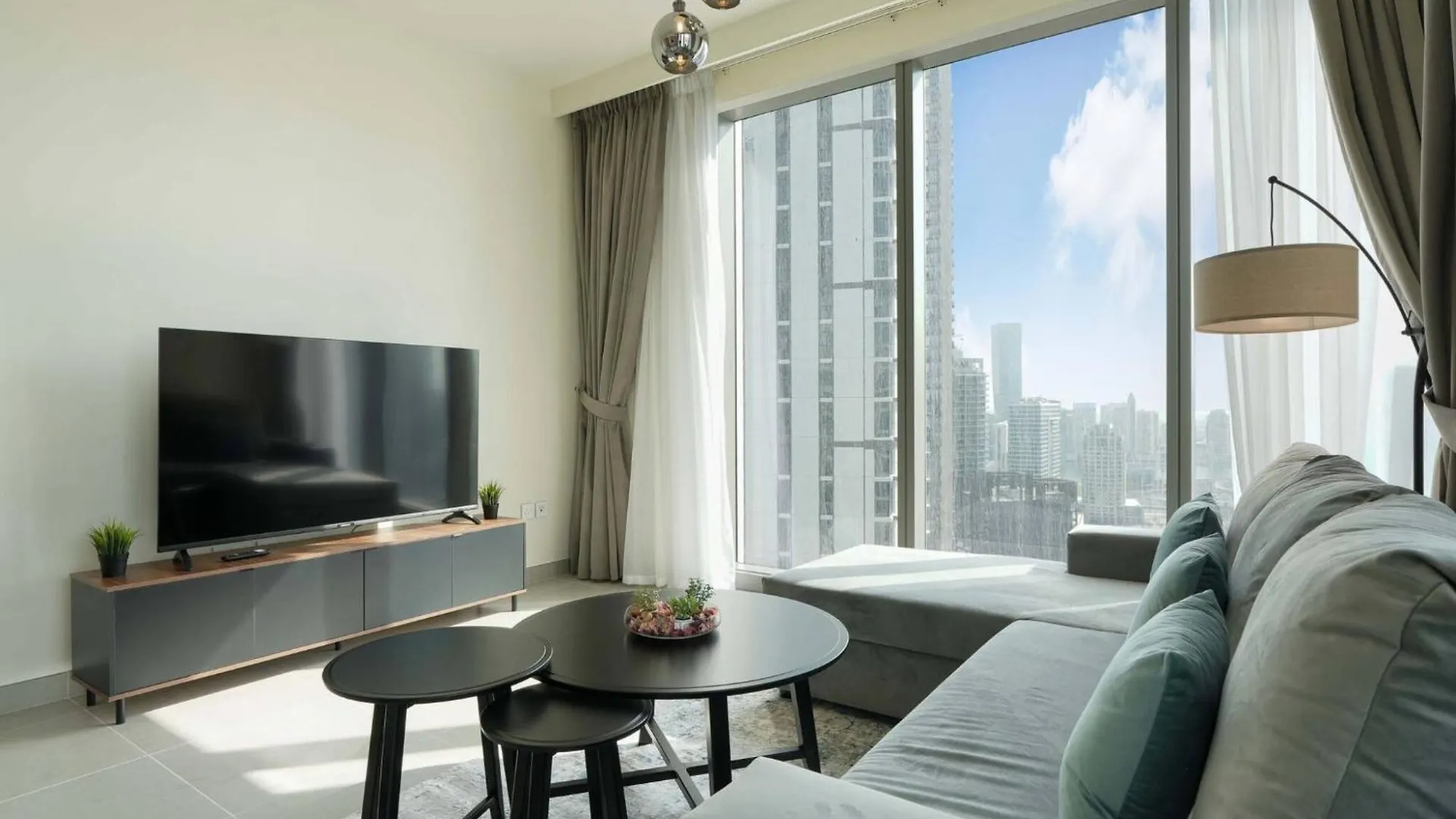 Apartament Chic 2-Bedroom Downtown Gem Dubaj Zjednoczone Emiraty Arabskie