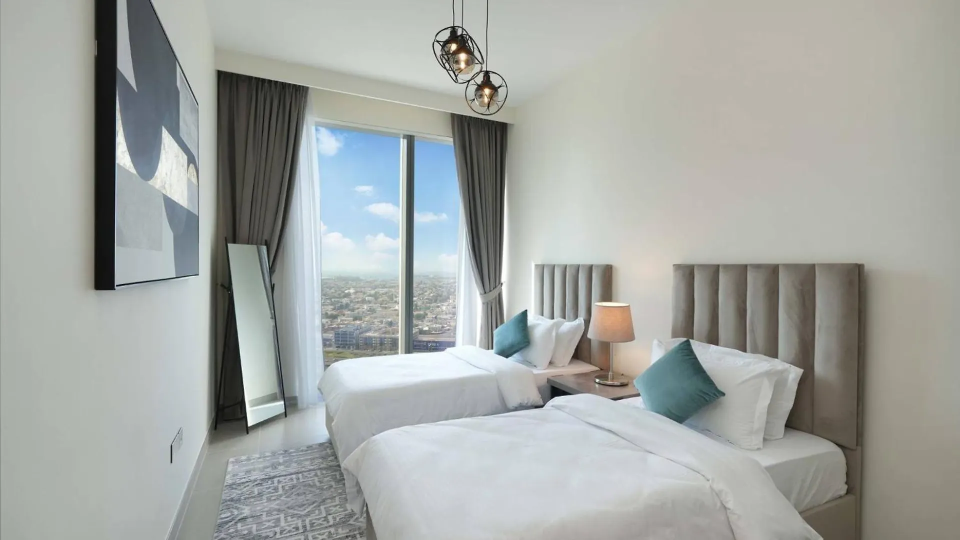 Chic 2-Bedroom Downtown Gem Dubaj Apartament